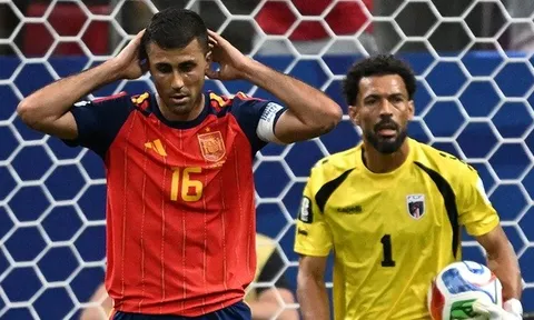 Rodri chỉ trích lối chơi của Cape Verde