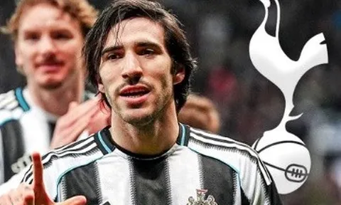 Tottenham gia nhập cuộc đua chiêu mộ Sandro Tonali