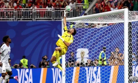 Cơn sốt 1 triệu follower của thủ môn Vozinha tại World Cup