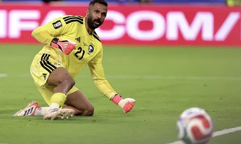 Người hùng hạ Argentina tiếp tục cầm hòa Uruguay
