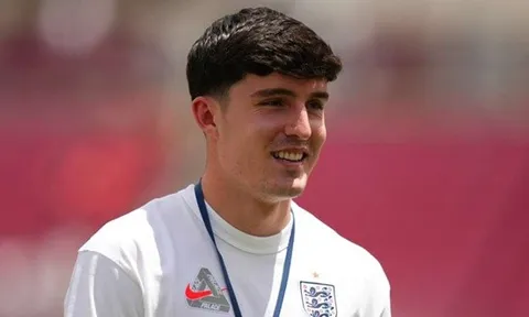 Chuyên gia nhận định lý do Tuchel ngó lơ Alexander Arnold