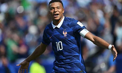 Mbappe chọn viết lịch sử thay vì phí sức đáp trả chỉ trích
