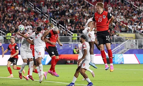 Áo 3-1 Jordan: Arnautovic kết liễu