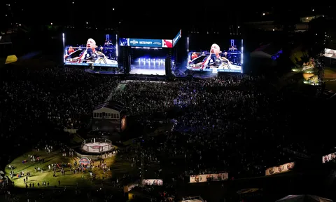 FBI phá vỡ âm mưu khủng bố kinh hoàng tại sự kiện UFC Nhà Trắng: Tổng thống Donald Trump lên tiếng