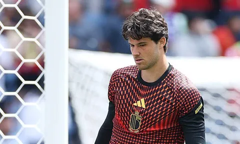 Dự bị tại World Cup là bài học vô giá cho Senne Lammens