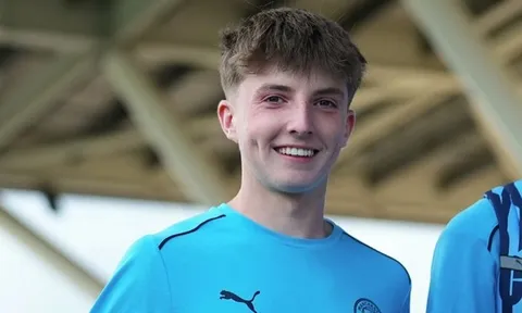 Man City nguy cơ mất sao trẻ Charlie Gray vào tay Lazio