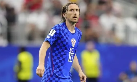 Đêm thi đấu đáng quên của Modric trước tuyển Anh