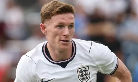 Man City tiến gần thỏa thuận 120 triệu bảng với Elliot Anderson