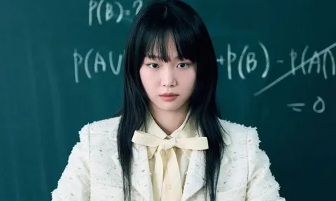 Nữ chính “Teach You a Lesson” ghi điểm với phong cách trẻ trung, tối giản ở tuổi 37