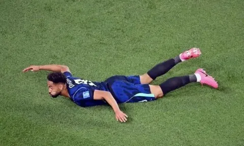 Matheus Cunha hóa 'người hùng lướt sóng' của Brazil