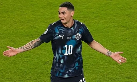 Miguel Almiron phá vỡ im lặng sau tấm thẻ đỏ hy hữu tại World Cup