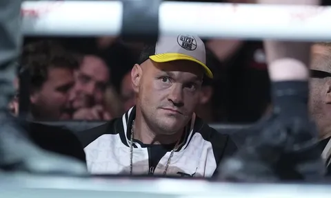 Tyson Fury để ngỏ khả năng đối đầu Kabayel và Dubois nếu đại chiến với Anthony Joshua đổ vỡ