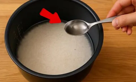 Tại sao bạn nên đổ một thìa giấm vào nồi cơm?