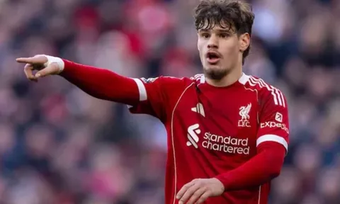 Iraola sẽ là chìa khóa giải mã Milos Kerkez tại Liverpool?