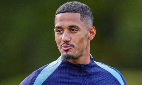 William Saliba thận trọng trước trận Pháp gặp Iraq