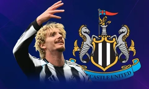 Mổ xẻ sự xuống dốc của "bom tấn" Nick Woltemade