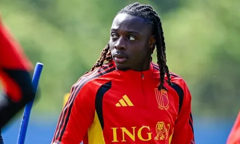 Jeremy Doku bị chỉ trích vì bỏ World Cup để đón con đầu lòng