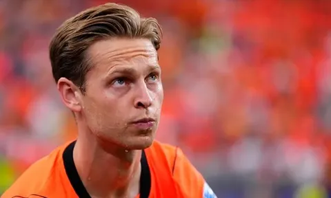 De Jong đáp trả dư luận sau trận Hà Lan thắng Thụy Điển