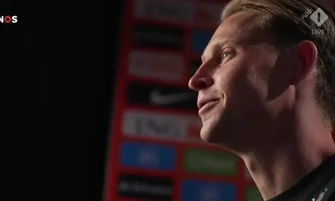 Frenkie de Jong gọi Messi là cầu thủ hoàn hảo