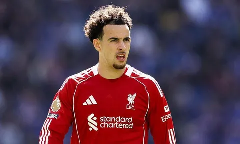 Liverpool gạt phắt đề nghị của Inter vụ Jones