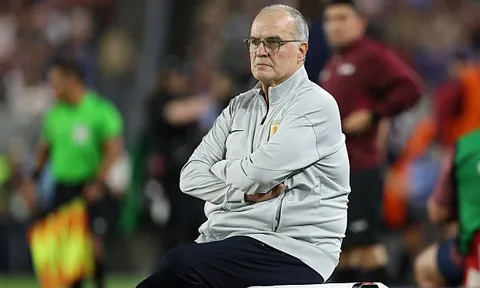 Bielsa nhận mọi trách nhiệm sau khởi đầu tệ hại của Uruguay