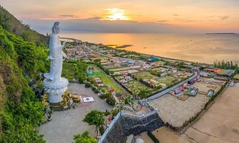Nơi nào mệnh danh "Jeju của Việt Nam", nổi tiếng với đặc sản tỏi cô đơn, ai cũng muốn mua về làm quà?