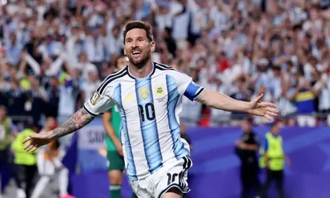 Nhật ký World Cup sáng 23/6: Klose ca ngợi Messi vĩ đại nhất; Schmeichel chỉ trích trọng tài
