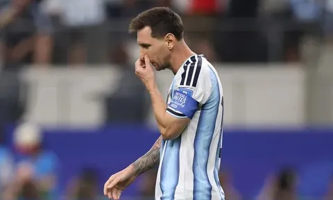 Messi lập hai kỷ lục trái ngược tại World Cup