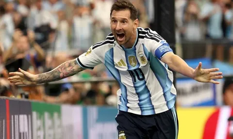 Keown khuyên dùng lại bài tẩy năm 2010 để bắt Messi