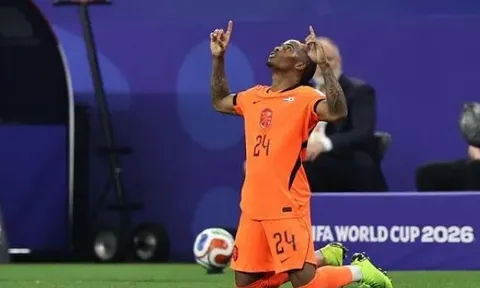 Merson khuyên Arsenal nẫng tay trên MU vụ Summerville