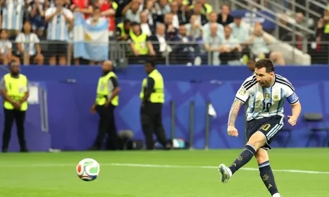 Messi giận bản thân, thừa nhận đá phạt đền tệ trước Áo