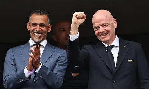 Gianni Infantino bị chỉ trích vì bay hơn 37.000 km tại World Cup 2026