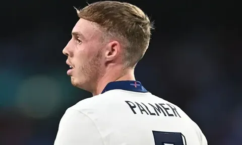 Carragher chê tuyển Anh trước Ghana vì vắng Cole Palmer