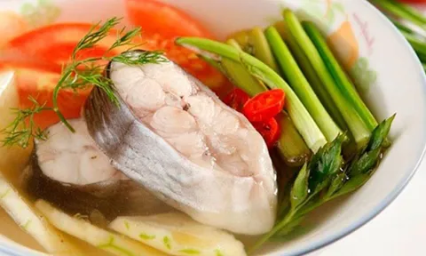 Mẹo nấu canh cá ngọt dịu, không tanh, cả nhà "đánh bay" cả nồi cơm