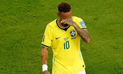 Neymar trải lòng sau khoảnh khắc bật khóc ngày tái xuất