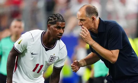 Khi Thomas Tuchel khước từ áp lực để chiều lòng đám đông