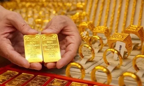 Giá vàng hôm nay (25/6): Vàng SJC và nhẫn đồng loạt "lao dốc", nhà đầu tư cần làm gì?