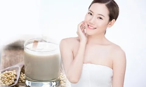 Phụ nữ sau tuổi 40 uống sữa đậu nành có lợi gì? 6 tác động tích cực đối với làn da và sức khỏe