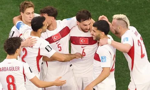 5 bàn rượt đuổi, Thổ Nhĩ Kỳ ngẩng cao đầu rời World Cup