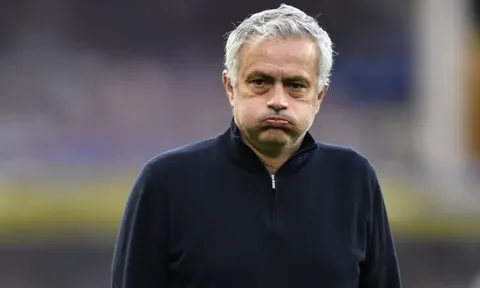 Mourinho tiết lộ lý do bị Tottenham sa thải trước trận chung kết