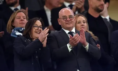 Thấy gì sau khoản chi 100 triệu bảng của giới chủ Tottenham?