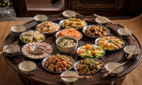 Vì sao người Việt xưa chuộng mâm tròn hơn mâm vuông? Không chỉ vì tiện mà còn ẩn nhiều ý nghĩa