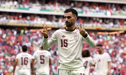 Alex Baena lập công, Tây Ban Nha tiễn Uruguay rời World Cup