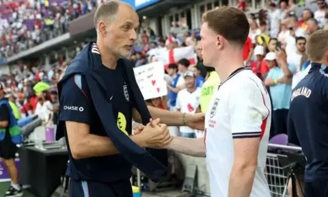 Tuchel tuyên bố Anderson không kiểm tra y tế trước trận