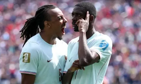 Ousmane Dembele muốn tuyển Pháp giữ đôi chân trên mặt đất