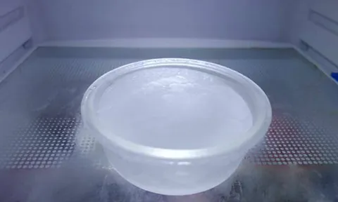 Vì sao nên đặt bát nước trong tủ lạnh
