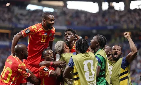 Hạ Uzbekistan 3-1, CHDC Congo tiến vào vòng 1/16 và gieo sầu cho Hàn Quốc