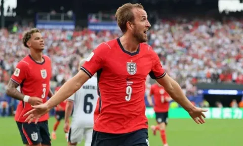 Harry Kane tự hào khi phá kỷ lục của huyền thoại Gary Lineker
