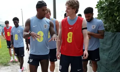 Fan Anh phát cuồng, đòi Rashford đá chính thay Gordon