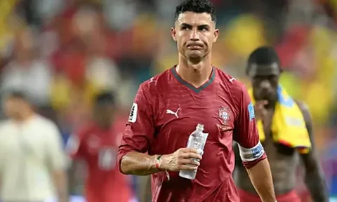 Ronaldo vươn lên top 2 việt vị tại World Cup thế kỷ 21